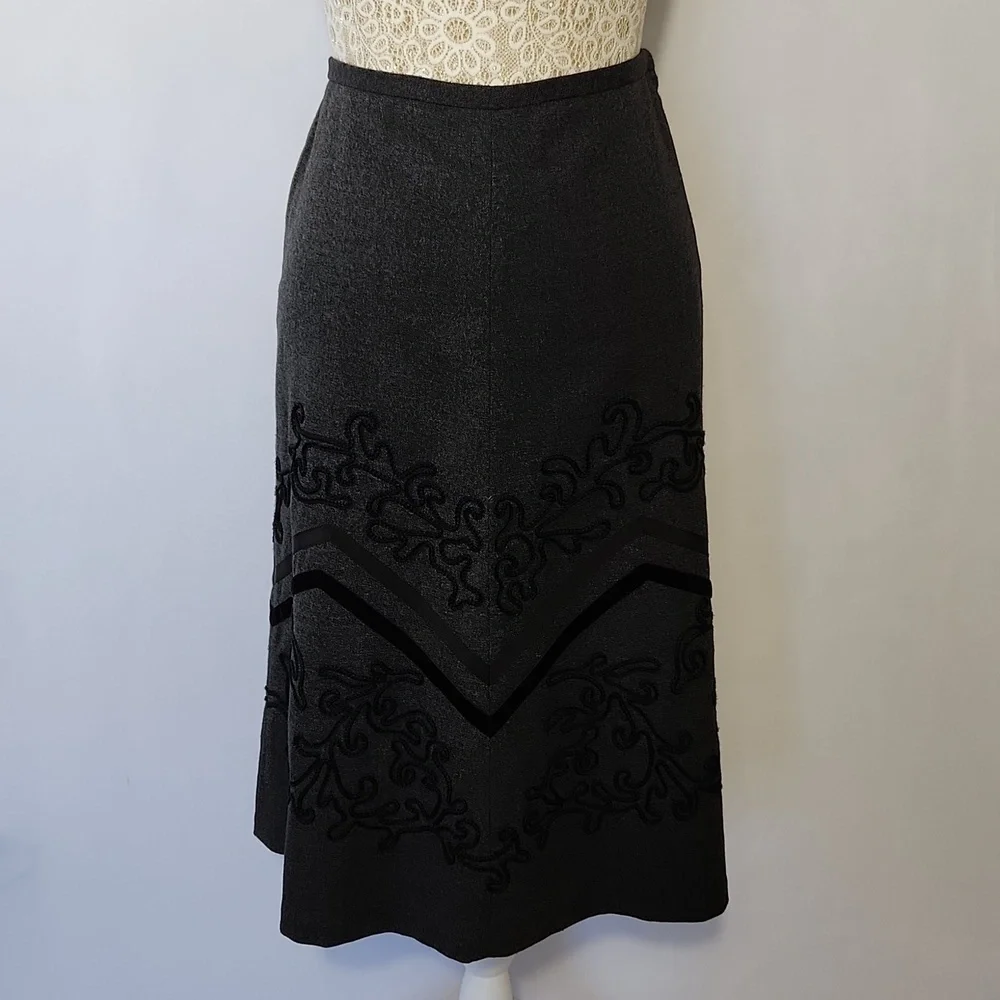 Anne Taylor Loft Petite Black Embroidered Lined Wool Blend Side Zip A Line Skirt